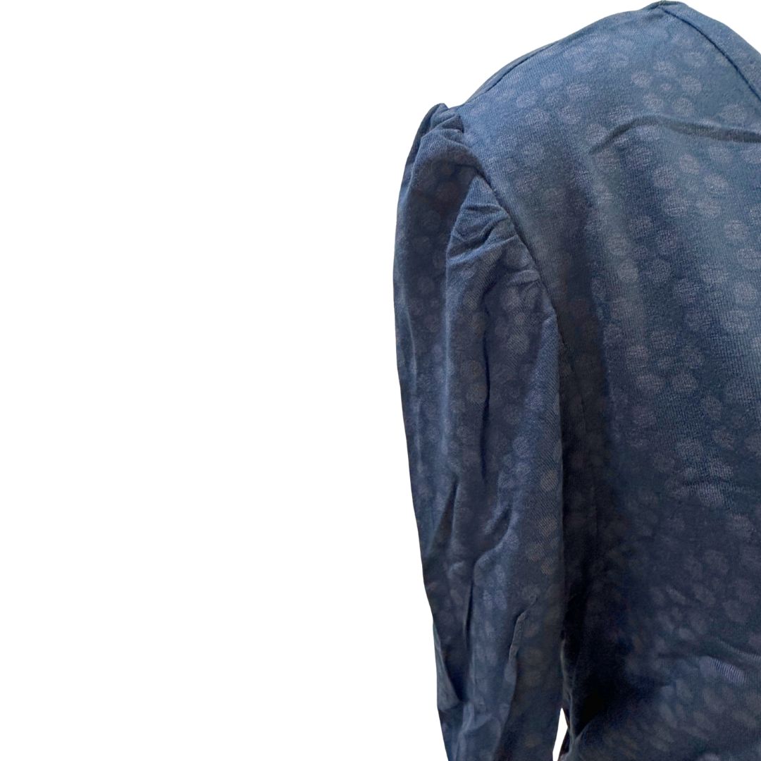 Blue, Puffed, 3/4 length sleeves.
